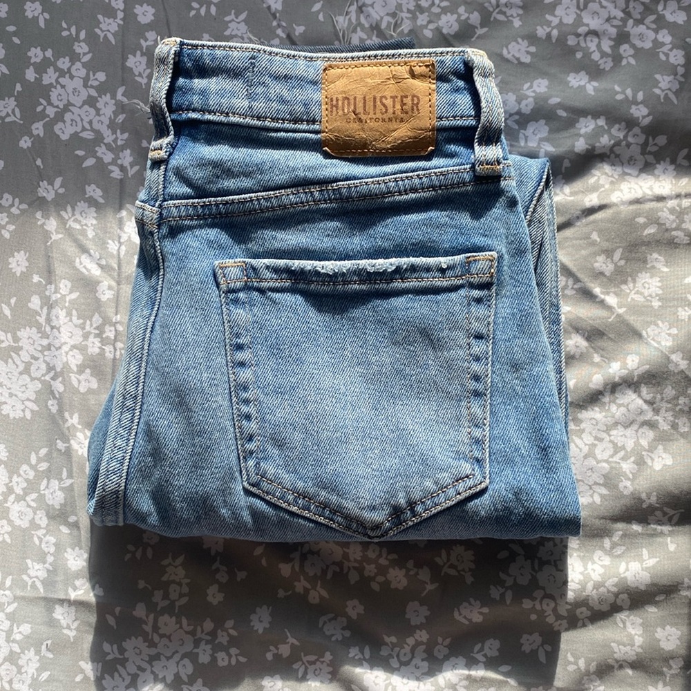 Hollister Mom Jeans
